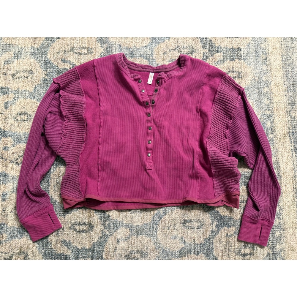 Free People FP Movement Back To Me Layer Cropped Henley Small Great Condition